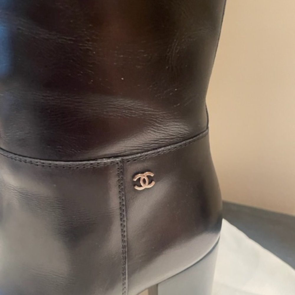 CHANEL Boots - Picture 4 of 16